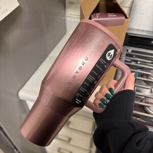 HydroJug 40oz Traveler in Dream